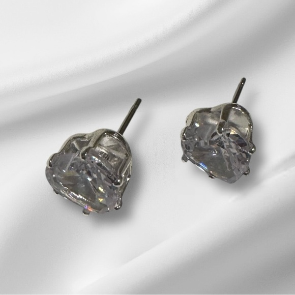 🆕Anne Klein Heart Earrings with Clear CZ Gemstones - Picture 1 of 11